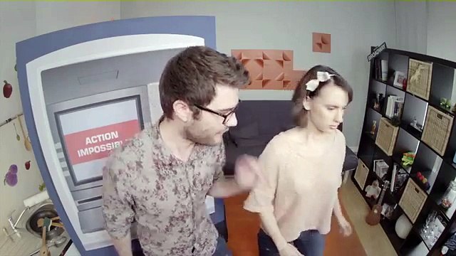 CIC - banque, Les moments de Cyprien - juin 2012 - épisode 2, premières questions