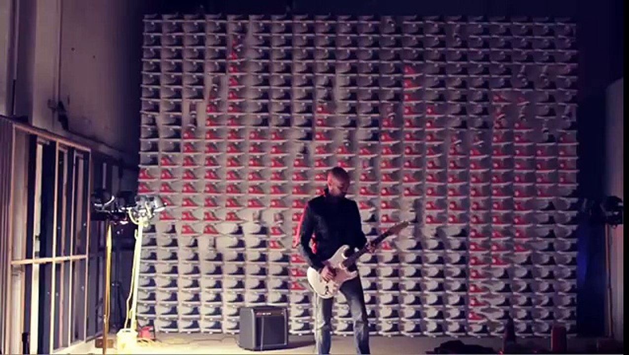 Converse - chaussures Chuck Taylor All Star American Flag, "The Canvas Experiment" - mai 2011 - Bjorn's guitar