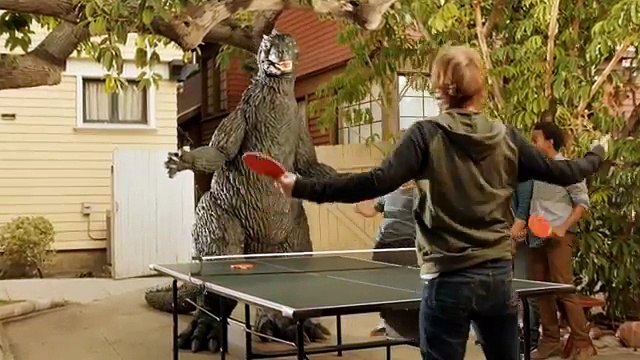 BBDO New York pour Snickers (Mars) - barre chocolatée, Godzilla - mars 2014