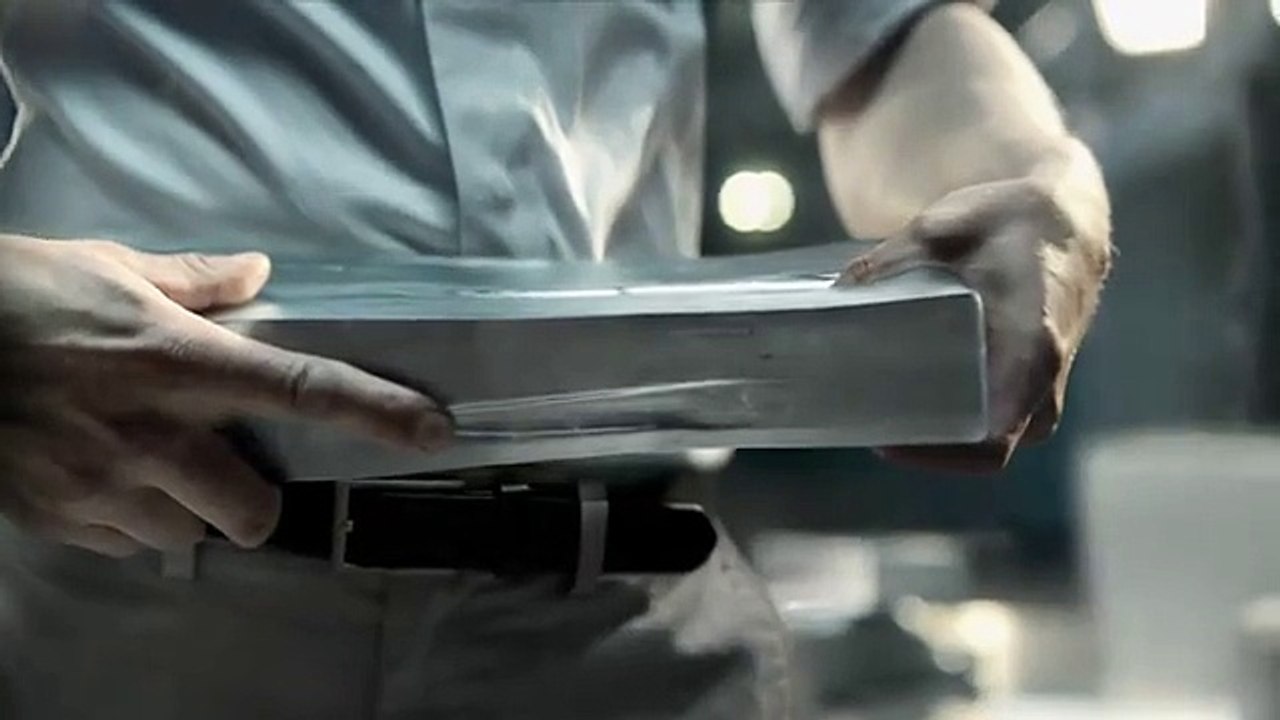 Audi - voiture Audi A6 Hybride, "Manipulation" - mars 2011