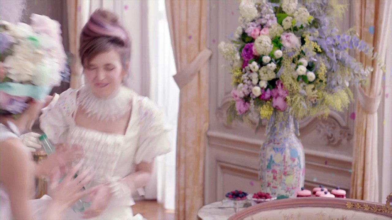 Badoit (Danone Eaux France) - eau pétillante, "Bulles de joie depuis 1778" - mars 2013