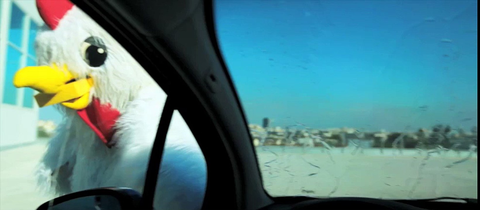 Citroën - voiture Citroën C3 Le visiodrive - juillet 2010 - "Wash me if you can, www.citroen.fr/citroen-c3-car-wash", Chick'n