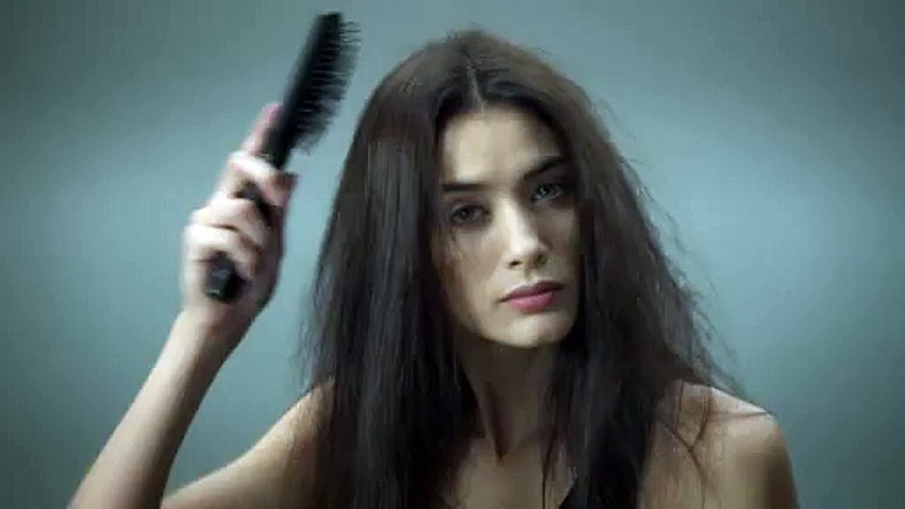 Babyliss (groupe Conair) - petit électroménager - septembre 2010 - "Brosse ionique Sublim'Hair de Jean-Louis David"