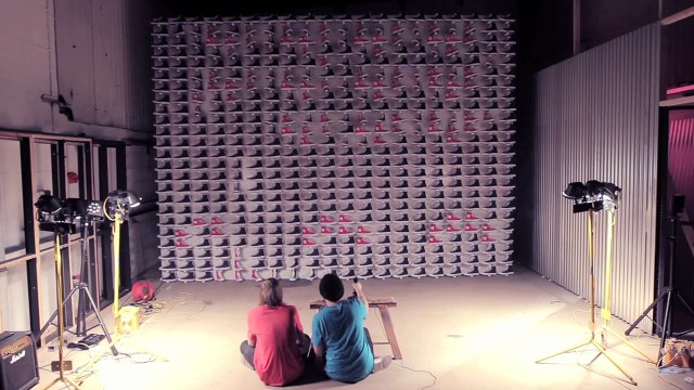 Converse - chaussures Chuck Taylor All Star American Flag, The Canvas Experiment - mai 2011 - Video game