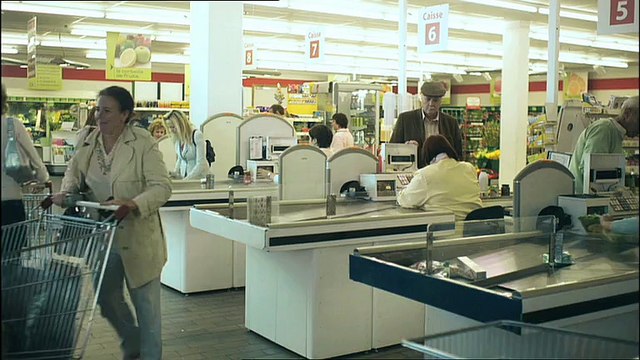 Banane de Guadeloupe et Martinique (UGPBAN, Union des groupements de producteurs Banane) - banane - septembre 2009 - La caissière