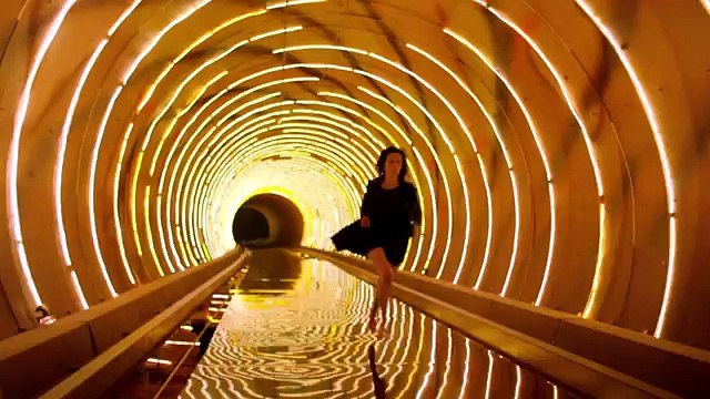 BETC pour Yves Saint Laurent - parfum, «Black Opium» - août 2014