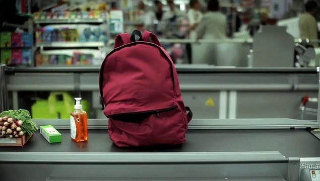 Carrefour - supermarché - juin 2010 - Sac à dos , Tapis