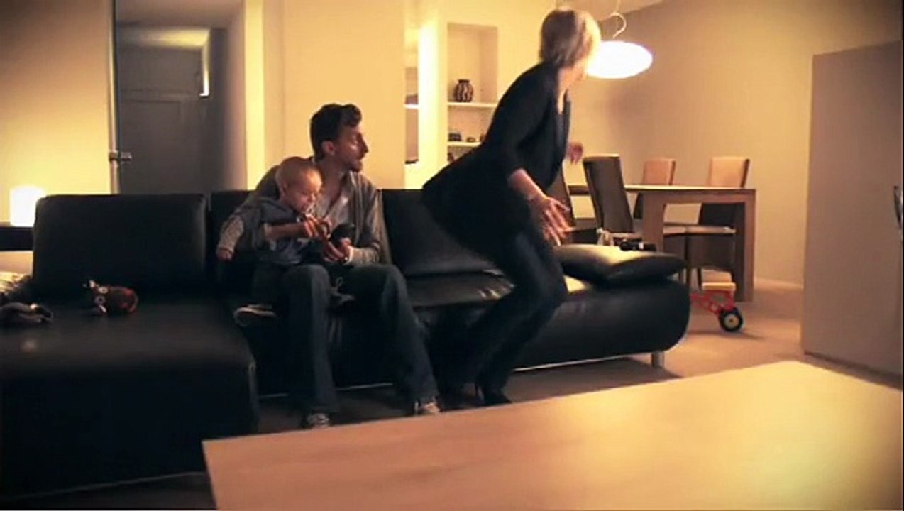 Ché Men's Magazine - magazine pour hommes - avril 2010 - "La babysitter", "Let us keep on dreaming of a better world"