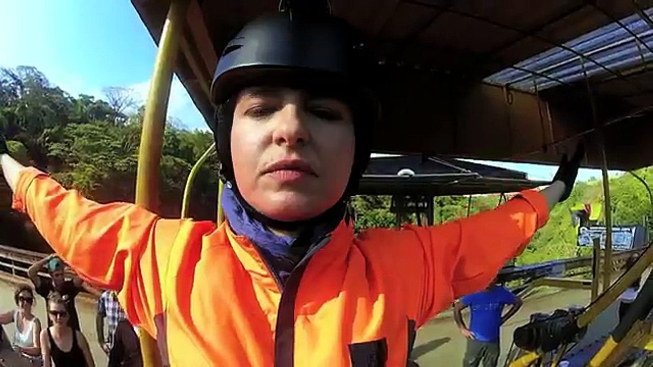 Calor (Seb) - fer à repasser sans fil Calor Freemove, "Le saut à l'élastique sans élastique, www.youtube.com/FreemoveExperience" - mai 2012