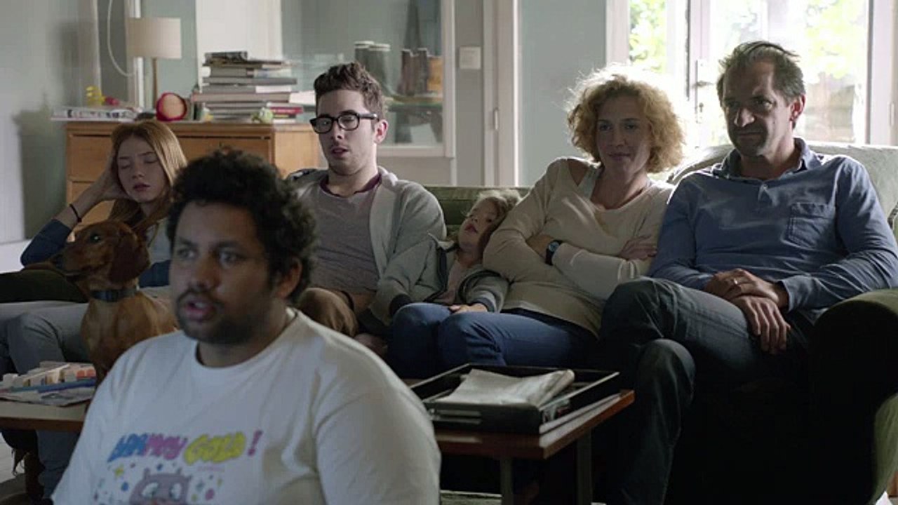 Bouygues Télécom - opérateur téléphonie, télévision, Internet, "Les Dumas" - août 2012 - Les Dumas regardent des films