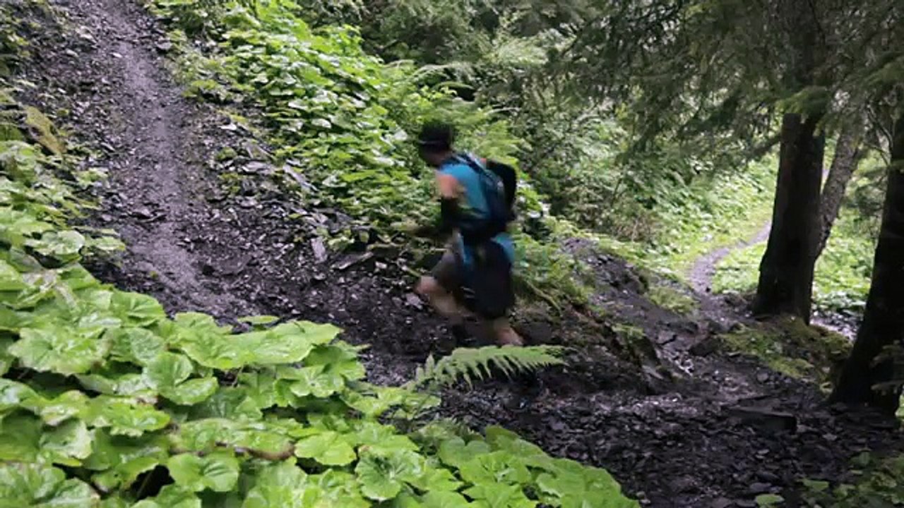 ASICS - vêtements et accessoires de sport, "Made of sport"- février 2012