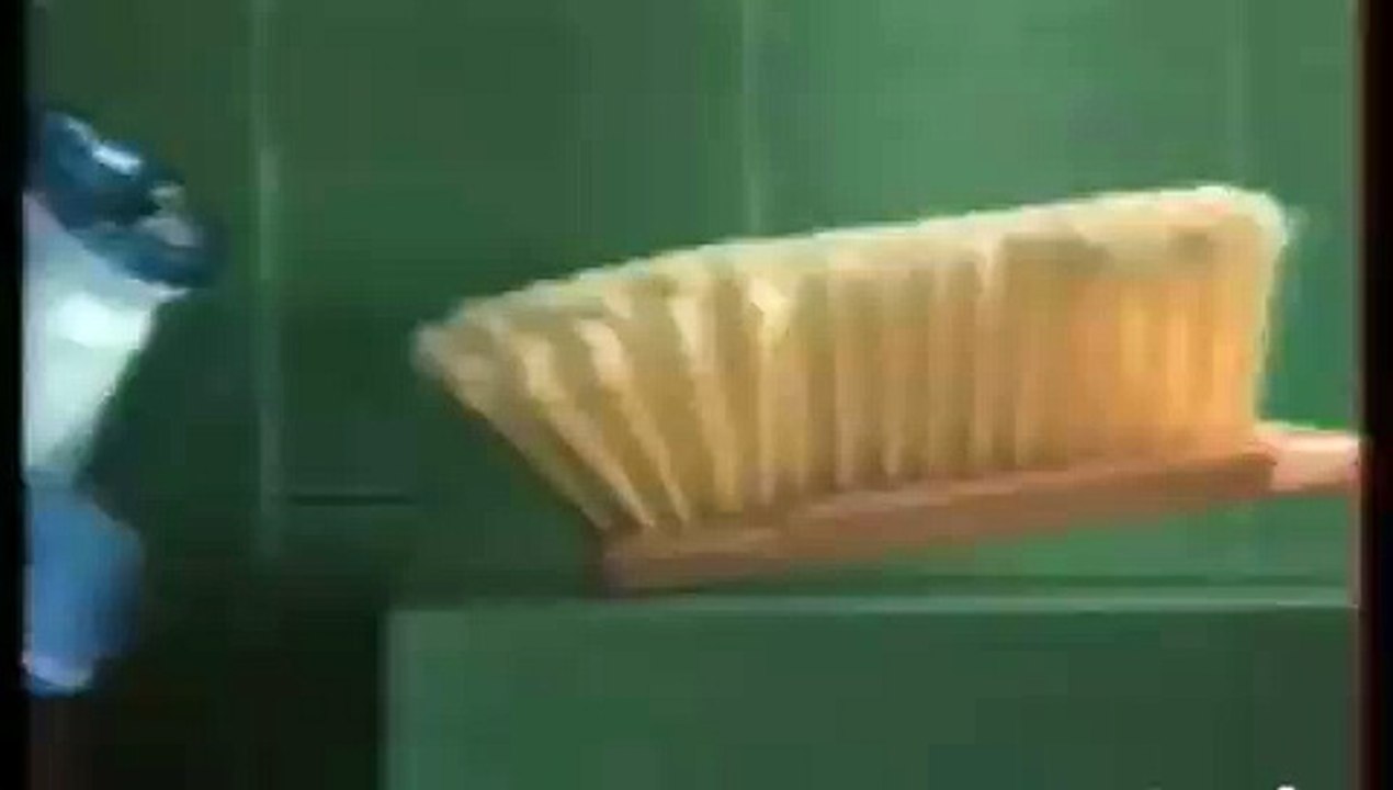 Air Wick (Benckiser Saint Marc) - désodorisant d'intérieur Stick Up - octobre 1979 - "Une bonne claque aux petites mauvaises odeurs"