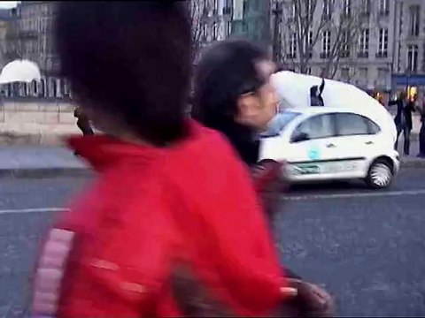 Conforama - meubles - avril 2009 - Réouverture après rénovation du magasin de Paris Pont-Neuf