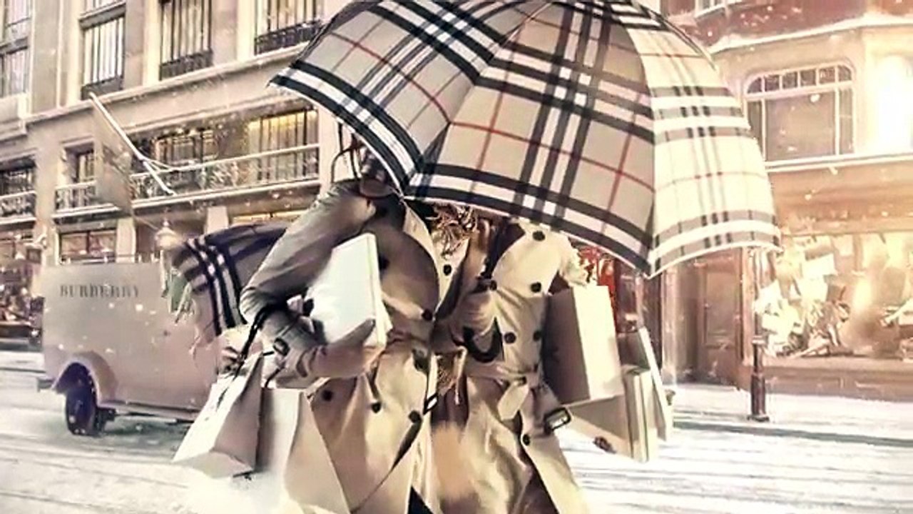 Burberry - vêtements et accessoires, "Burberry with love" - novembre 2013