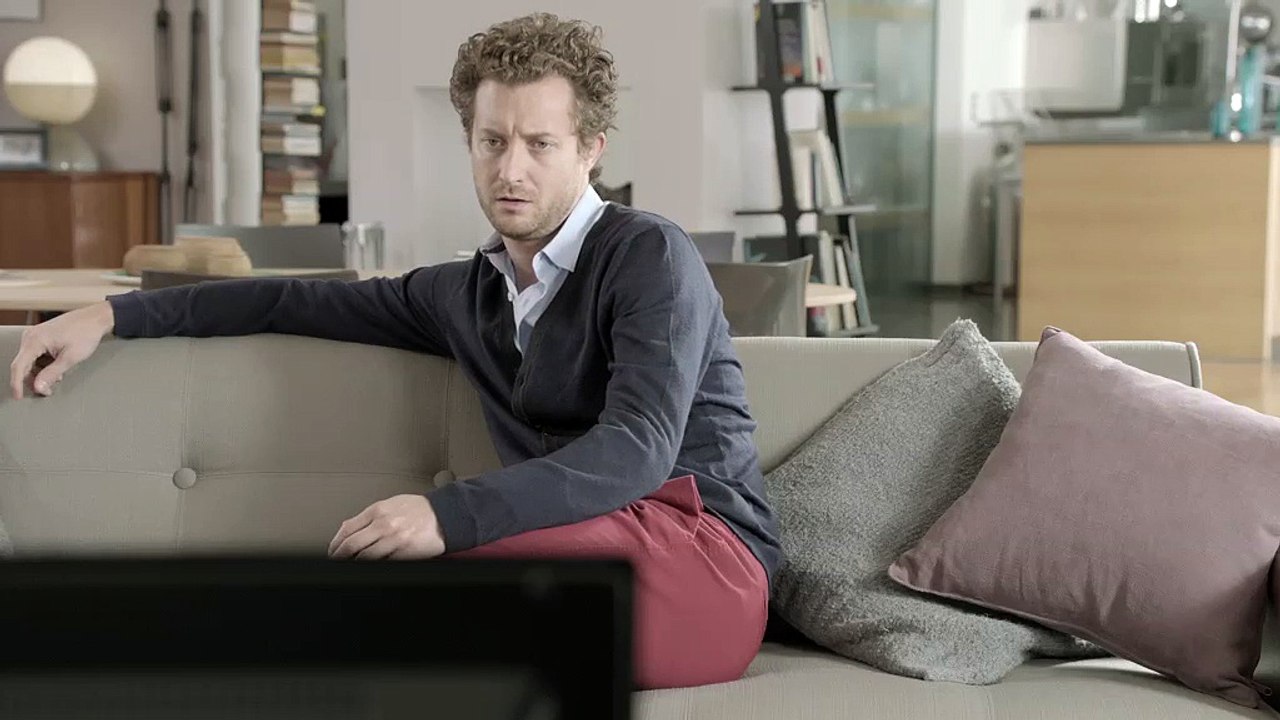 Canalsat - bouquet de chaînes de télévision, "Canalsat. Regardons mieux." - septembre 2011 - "Batte"