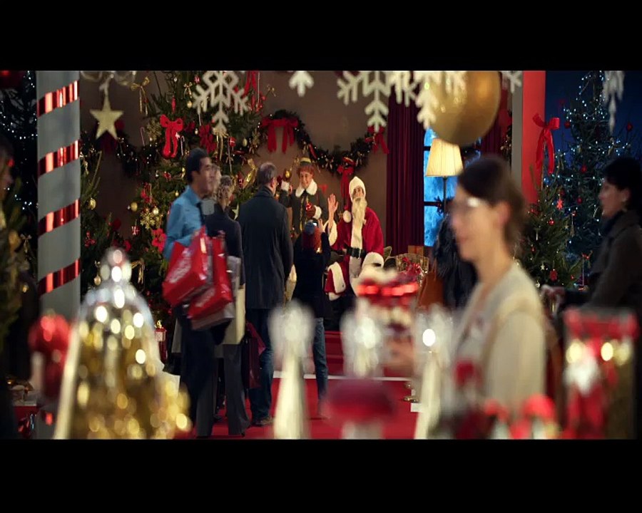 Canal + - chaîne de télévision, "Canal + fait mieux que le Père Noël" - novembre 2012 - La cougar