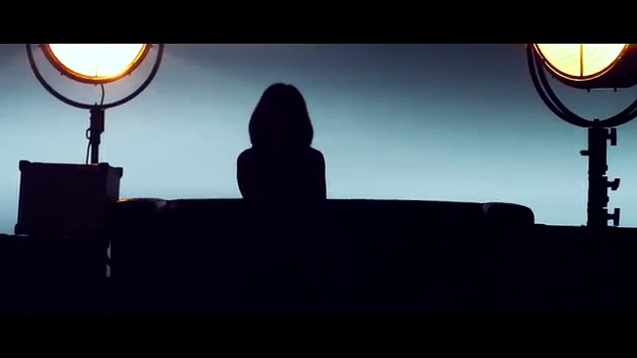 BBH Londres pour Axe (Unilever) - déodorant Axe Peace, "Make love, not war" - janvier 2014 - Lily Allen