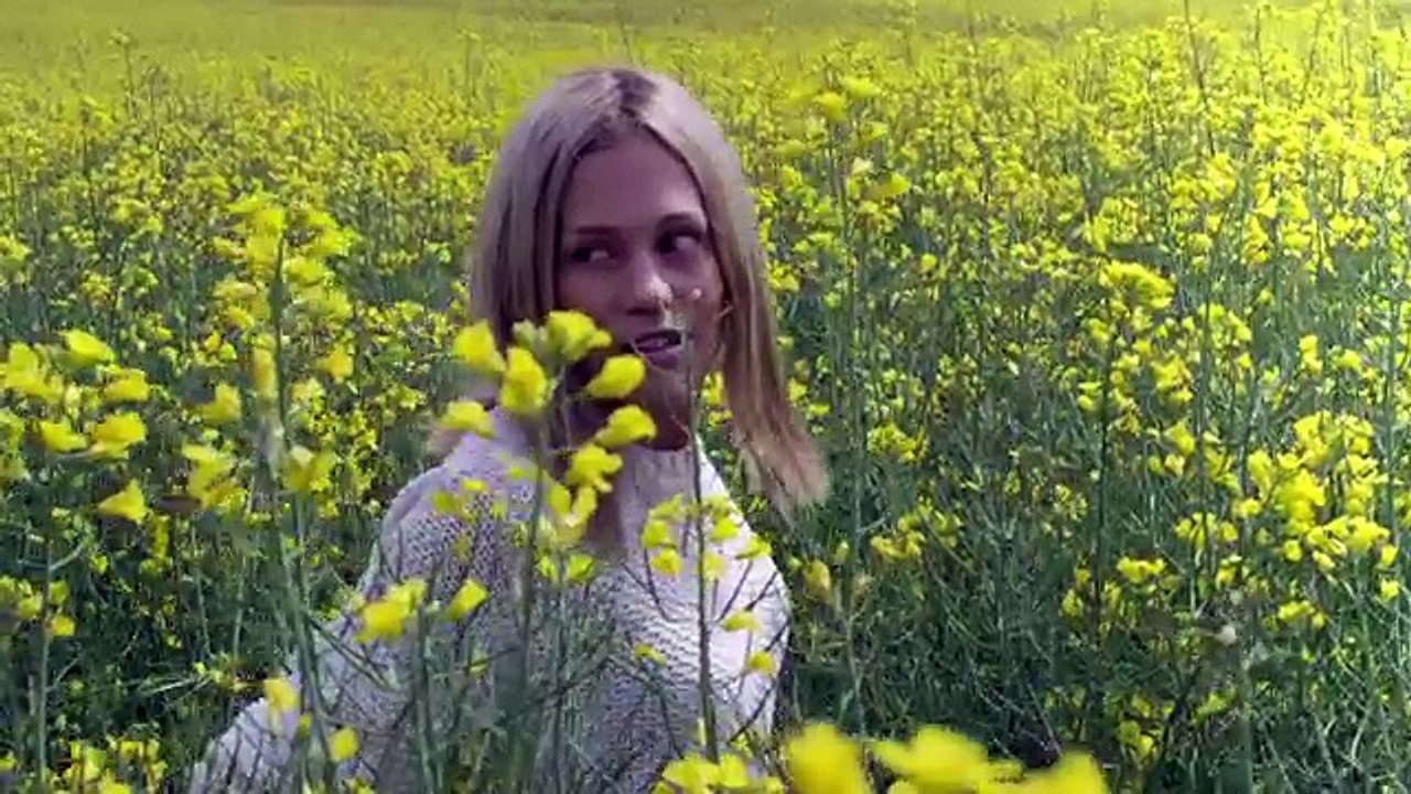 Evian (Danone) - eau minérale, "La Source, www.evian-thesource.com" - mai 2012