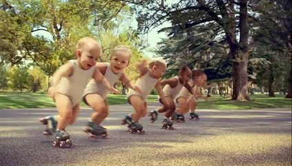 Evian - eau minérale - juillet 2009 - "Les bébés rollers", "Vivons jeune"