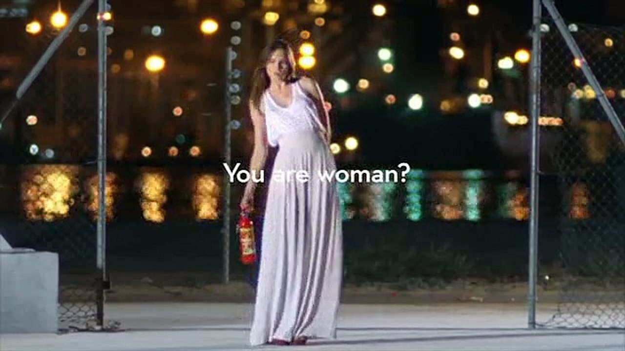 French Connection - vêtements et accessoires Collection printemps-été 2011 - février 2011 - "You are a woman", Woman extinguishers