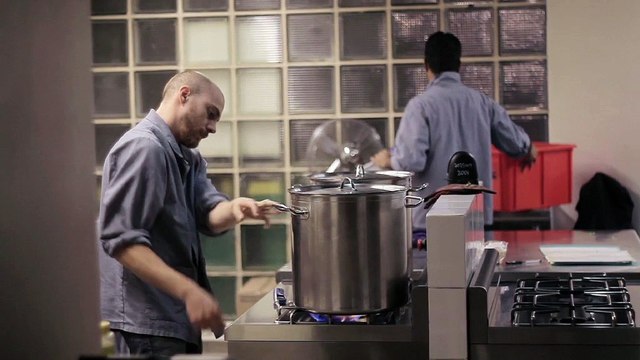 Havas Worldwide Paris pour Les Restaurants du Coeur - aide alimentaire, The Airfood Project - octobre 2012 - teaser