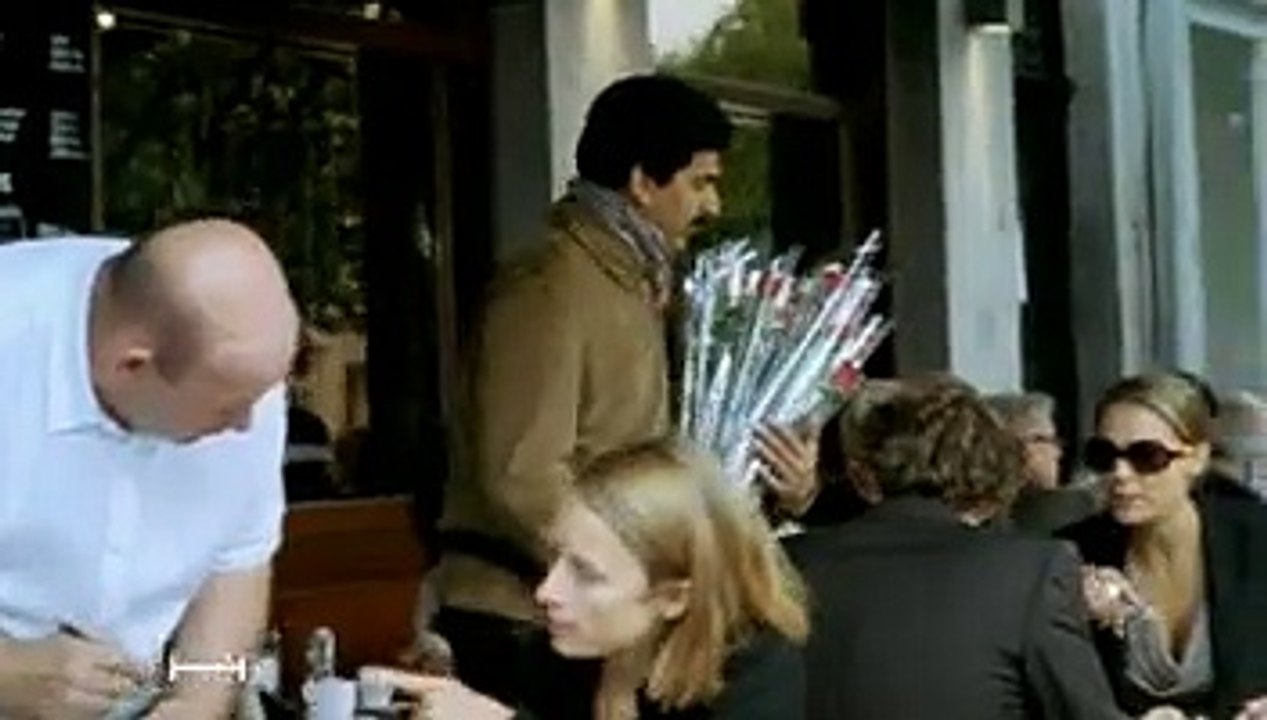 Krys - lunettes de soleil SNK de Krys - avril 2010 - "Vous allez vous aimer.", bouquet