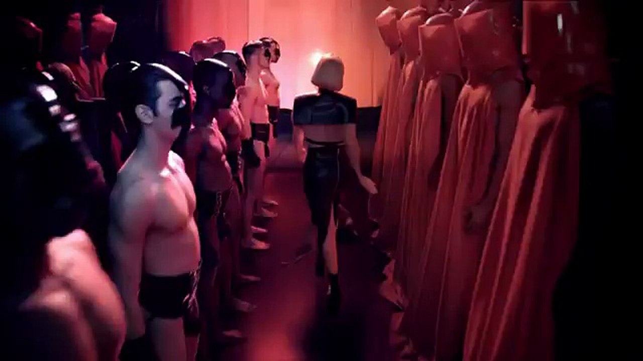 Lady Gaga (Haus Laboratories, Coty Beauty) - parfum Fame, "The first ever black eau de parfum" - septembre 2012