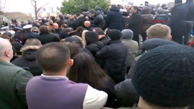 Charlie Hebdo Saldırısında Öldürülen Müslüman Polis Memuru Toprağa Verildi