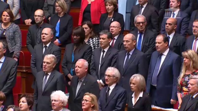Emouvant hommage des députés à Charlie Hebdo et aux victimes du terrorisme et