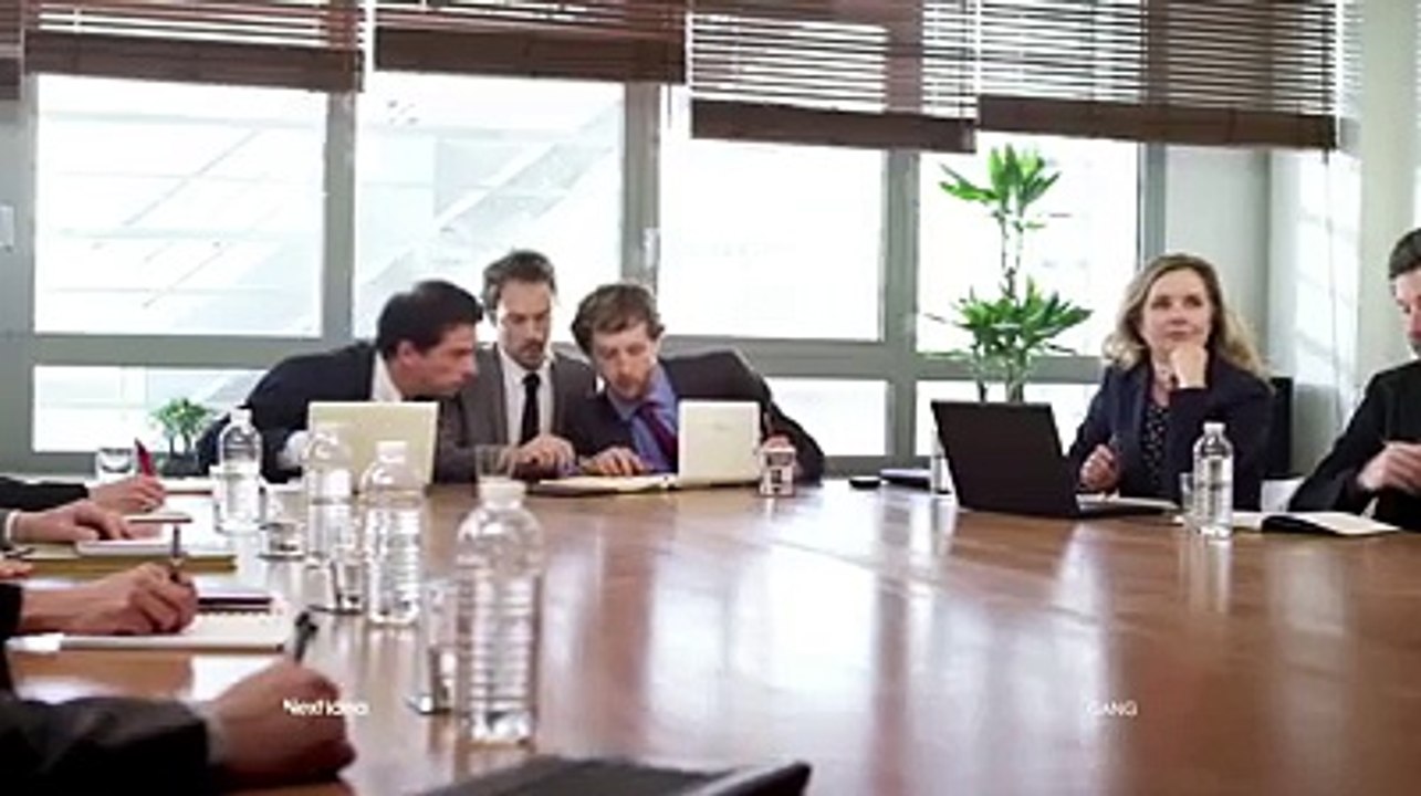 Kyriad (Louvre Hotels Group) - hôtels, "Les collectionneurs" - août 2011 - spot tv