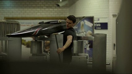 EDF - électricité - septembre 2010 - "Une journée sur l'eau, avec Tony Estanguet", le métro