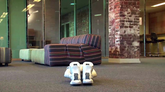 H - agence de communication, Journée Portes Ouvertes avec NAO le robot - mars 2011