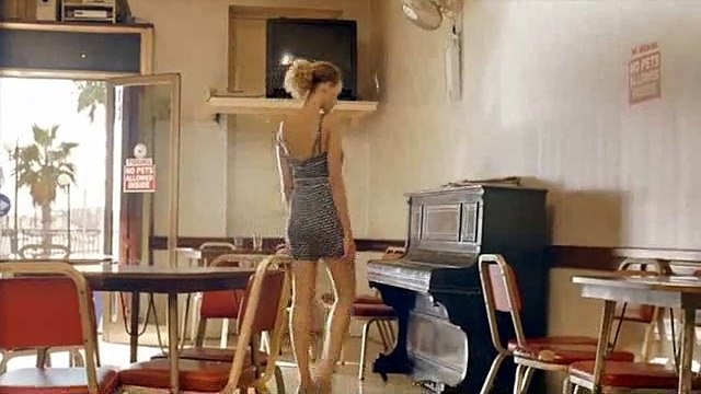 French Connection - vêtements et accessoires Collection printemps-été 2011 - février 2011 - You are a woman , Woman piano