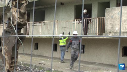 Rénovation du quartier d'Ozanam. Le bâtiment Cabardès est en cours de démolition :
