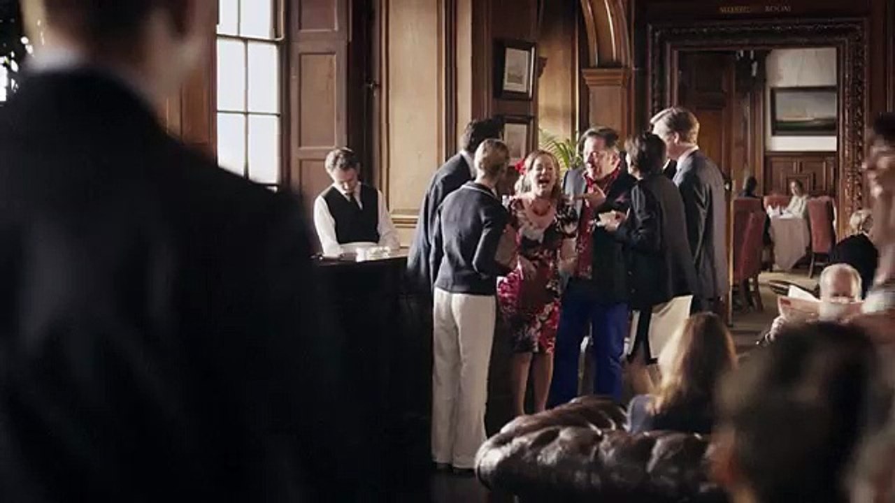 Expedia - agence de voyages en ligne Expedia.fr, "Devenez aussi intéressant que vos voyages" - mai 2013