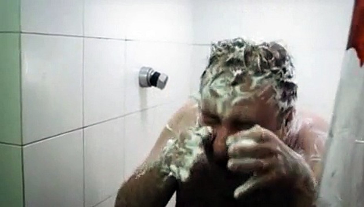 Huis Clos - portes, fenêtres et aménagement de la maison - février 2008 - "La qualité, ça se voit, avec Gilbert Montagné"