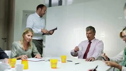 H pour Hop (Air France) - compagnie aérienne low cost, "Faire un saut d'une région à l'autre" - septembre 2013 - business man