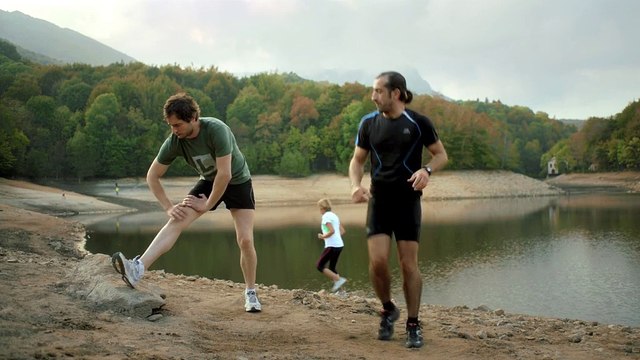 Decathlon - vêtements et accessoires de sport, Le vendeur - février 2012