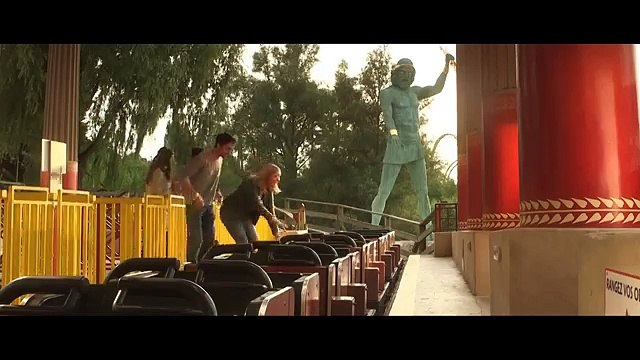 Extrême Sensio pour Parc Astérix - parc d'attraction, Peur sur le Parc, parcasterix.fr/peur-sur-le-parc - octobre 2013 - leatherface