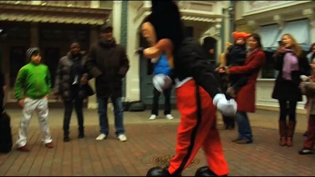 Disneyland Paris - parc d'attractions, La Fête Magique de Mickey - juillet 2009 - Mickey Dance , révélation