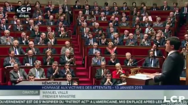 Manuel Valls: La France est en guerre contre le terrorisme, le djihadisme et l'islamisme radical