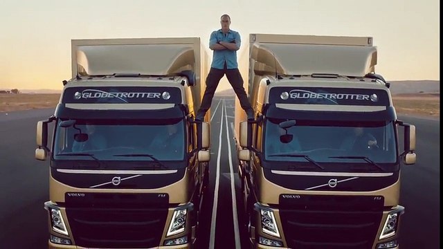 Forsman & Bodenfors pour Volvo (Ford Motor Company) - camions Volvo Trucks, The Epic Split, avec Jean-Claude van Damme - novembre 2013