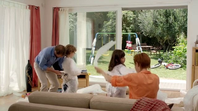 Groupama - assurance santé et prévoyance, Camapgne Santé, La plage, La photo, Papier bulle, avec Cerise - septembre 2011 - Papier bulle