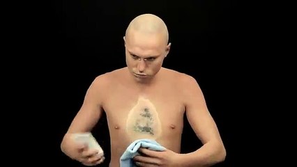 Laboratoires Vichy (L'Oréal) - fond de teint Dermablend, "Go beyond the cover, avec Rico Genest, Zombie Boy" - octobre 2011