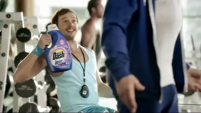 Dash (Procter & Gamble) - lessive, Tout est bien qui finit propre, avec Jean-Claude Van Damme - juillet 2011