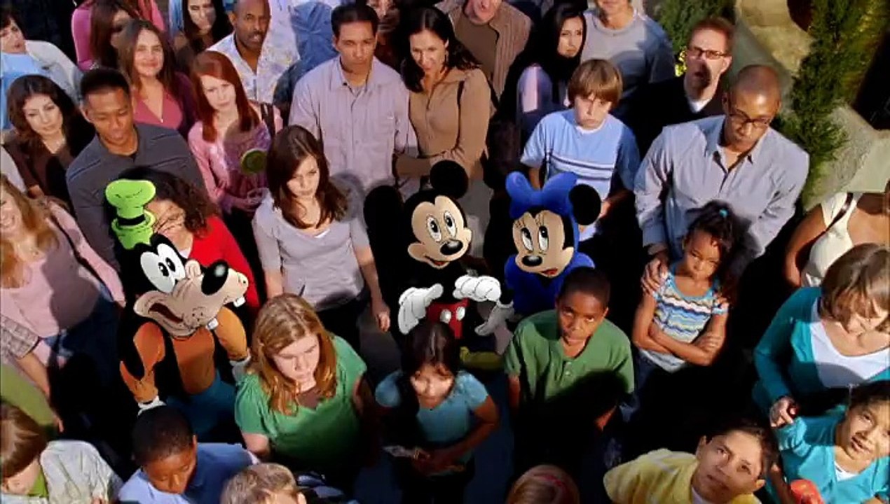 Disneyland - parc d'attraction - mars 2010 - "L'année de la nouvelle génération Disney", 30s, avec tgv