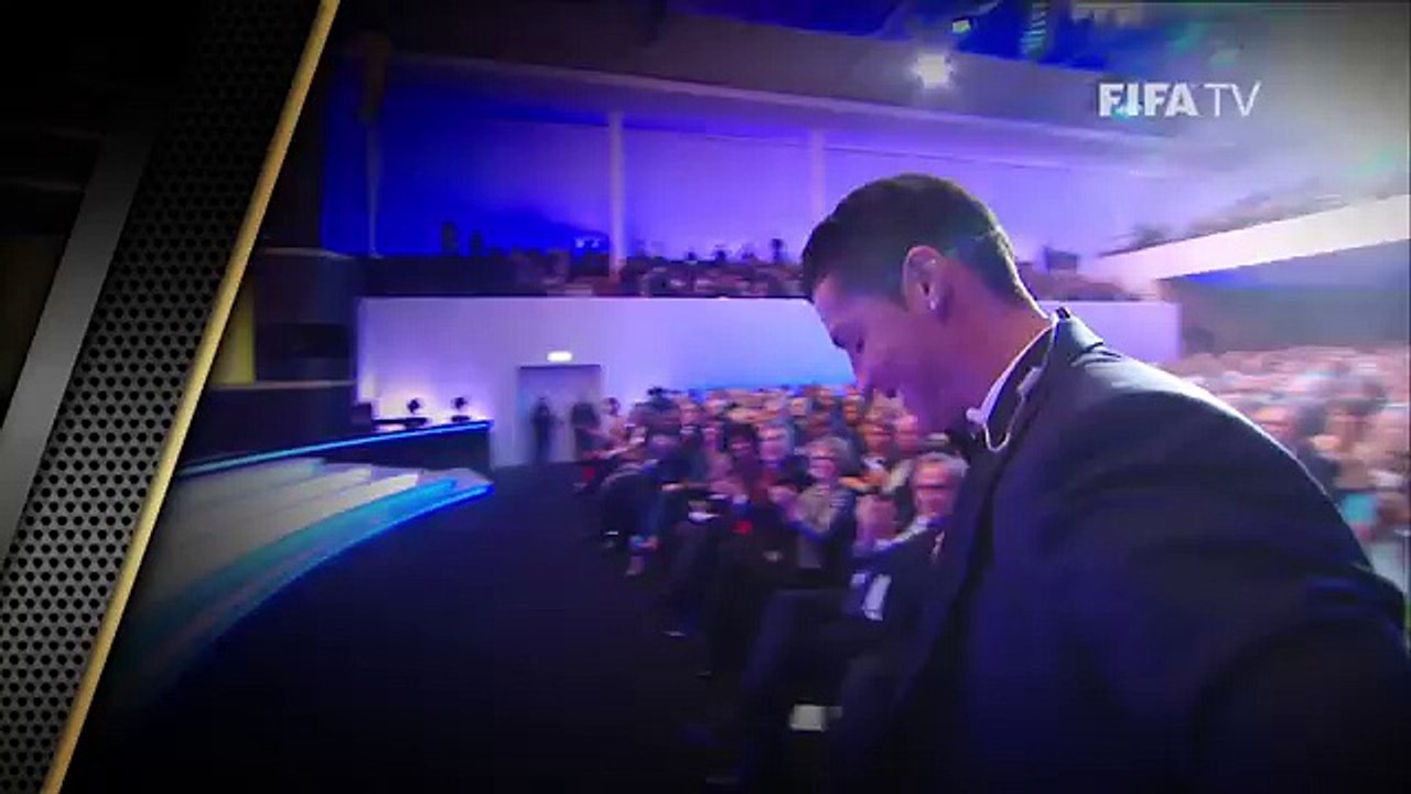 Christiano recieving Ballondor award 2014 (new)