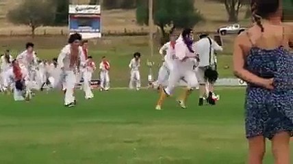 Quand Elvis joue au rugby