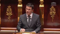 Manuel Valls, ovationné, rend hommage aux forces de l'ordre et vise Dieudonné dans son discours à l'Assemblée