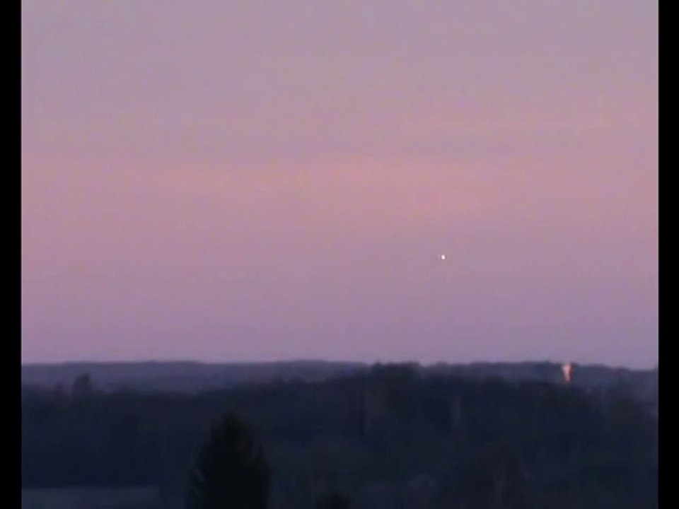 2015 / Phénomène lumineux non conventionnel dans le ciel du Centre France (18110).